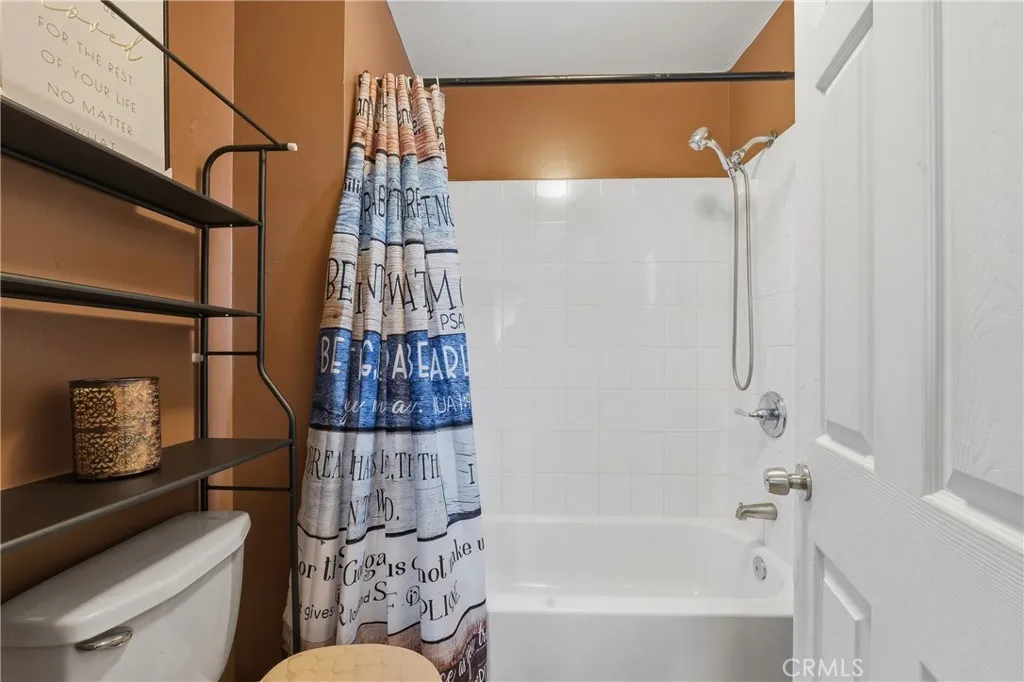 915 W Gage, Los Angeles, California 90044 home-pic-13