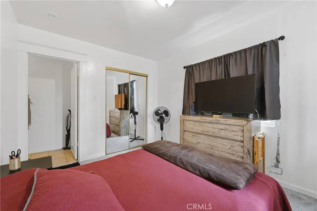 915 W Gage, Los Angeles, California 90044 home-pic-18