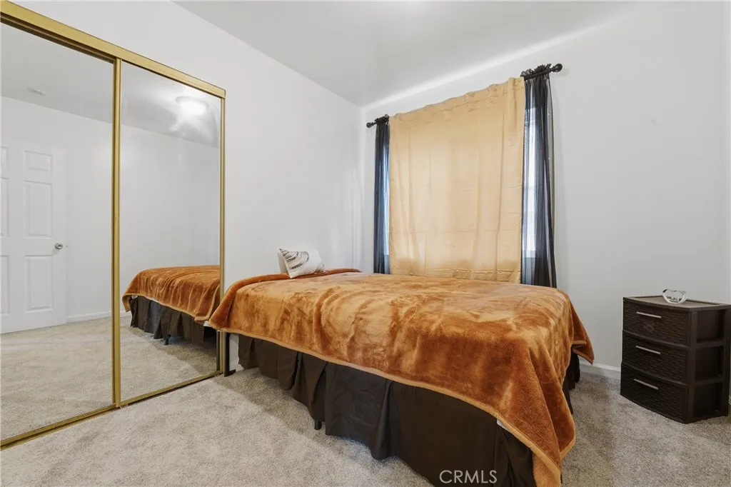 915 W Gage, Los Angeles, California 90044 home-pic-15