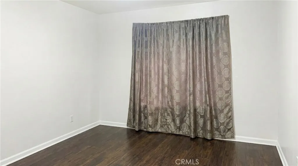 915 W Gage, Los Angeles, California 90044 home-pic-20