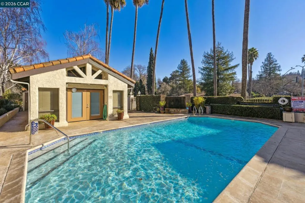1632 S Villa Way, Walnut Creek, California 94595 home-pic-37