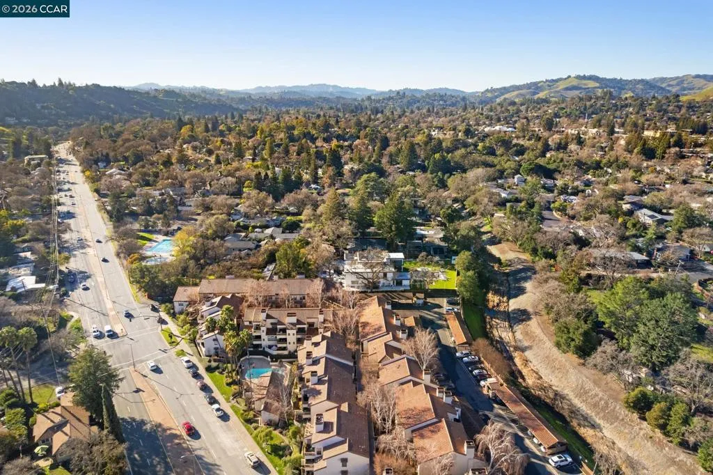 1632 S Villa Way, Walnut Creek, California 94595 home-pic-47