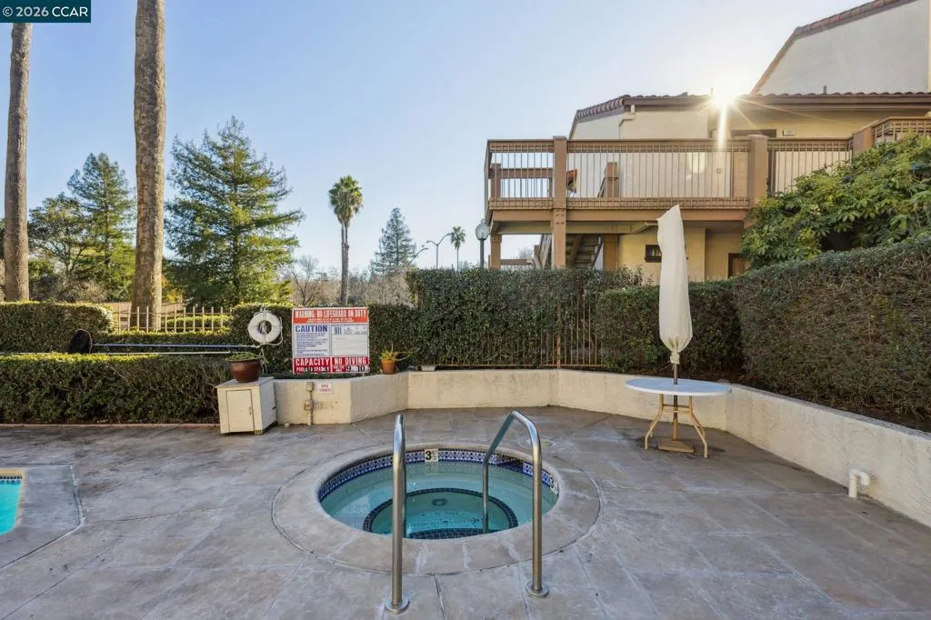 1632 S Villa Way, Walnut Creek, California 94595 home-pic-39