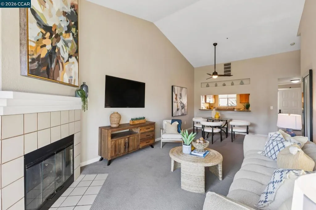 1632 S Villa Way, Walnut Creek, California 94595 home-pic-16