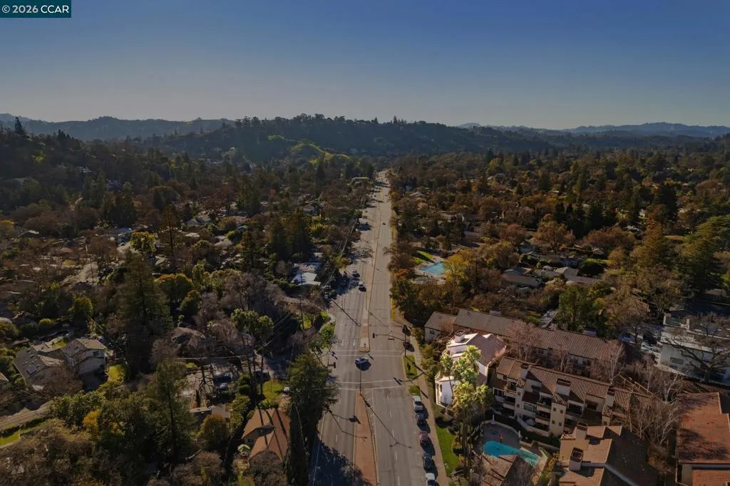 1632 S Villa Way, Walnut Creek, California 94595 home-pic-48
