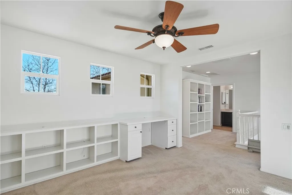27976 Red Pine Court, Valencia, California 91354 home-pic-25