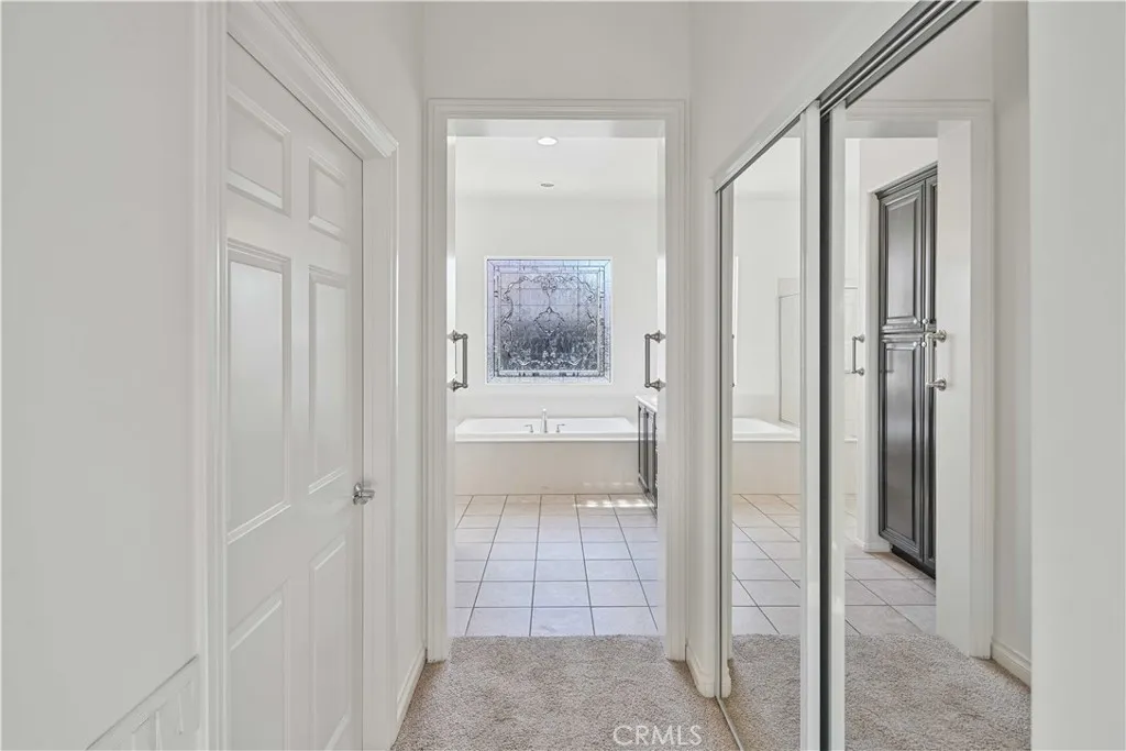 27976 Red Pine Court, Valencia, California 91354 home-pic-17