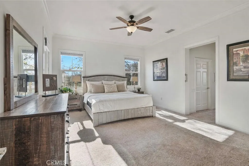 27976 Red Pine Court, Valencia, California 91354 home-pic-15
