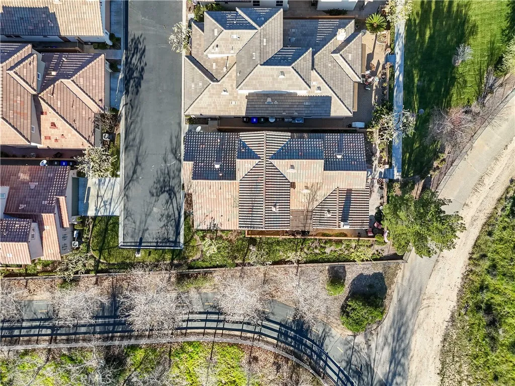 27976 Red Pine Court, Valencia, California 91354 home-pic-34