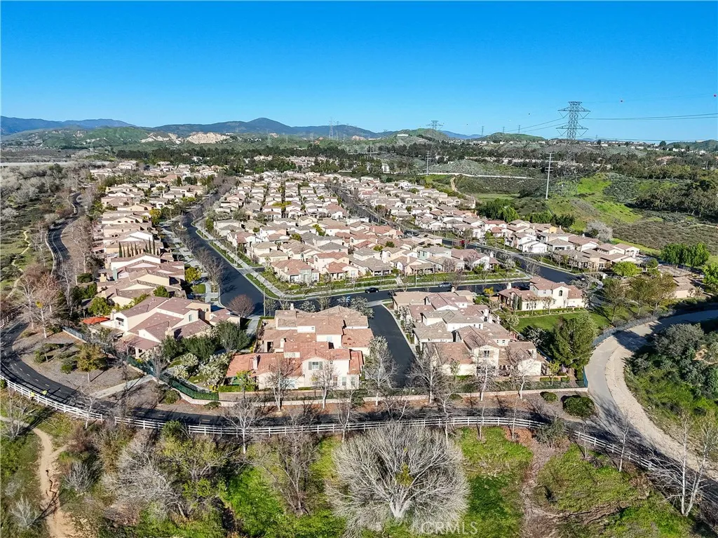 27976 Red Pine Court, Valencia, California 91354 home-pic-35