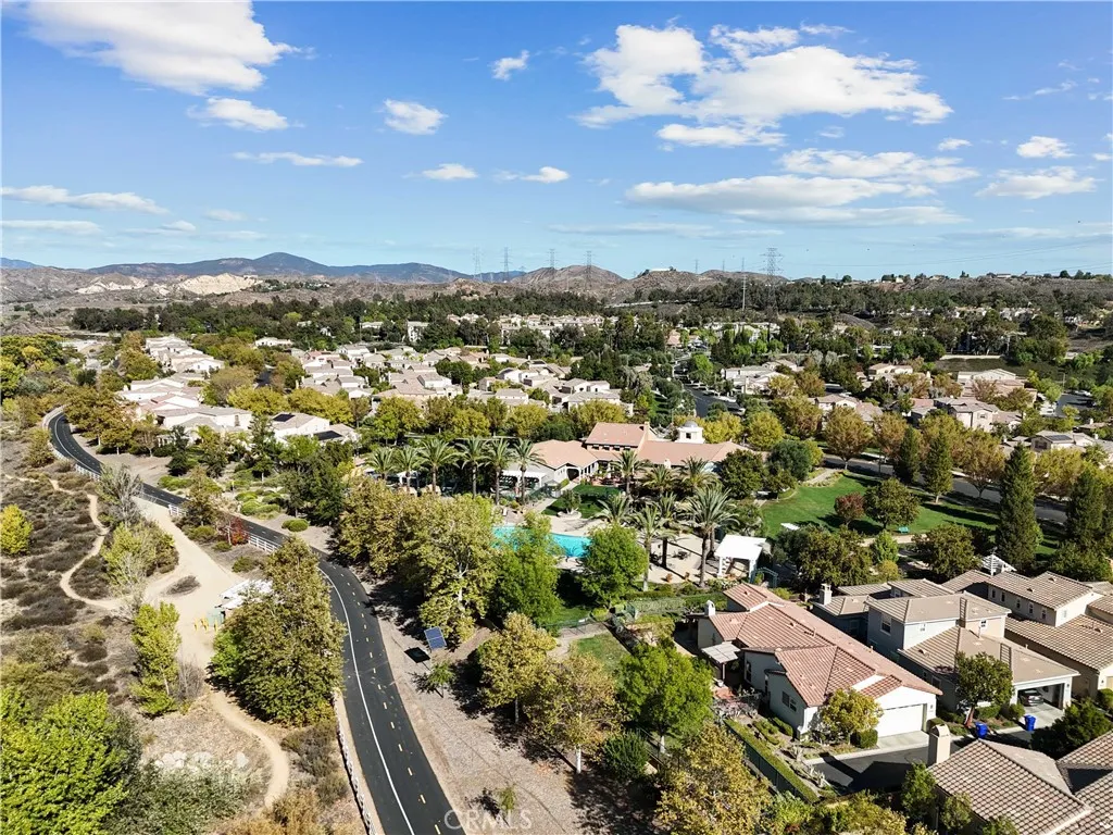 27976 Red Pine Court, Valencia, California 91354 home-pic-43
