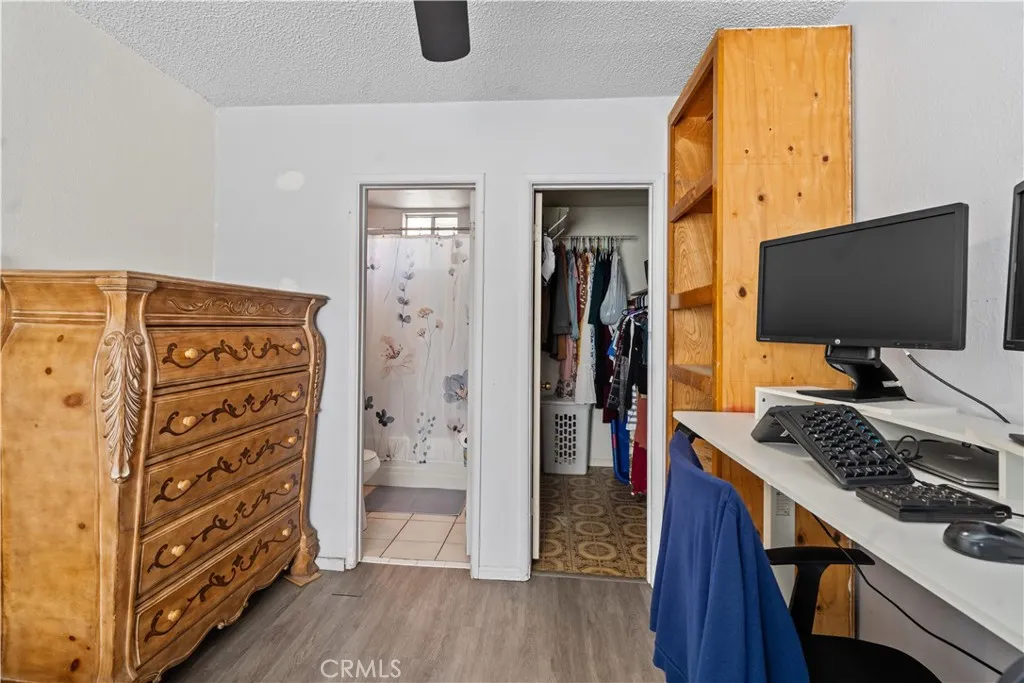 2372 N San Carlo, San Bernardino, California 92407 home-pic-13