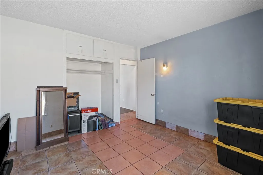 2372 N San Carlo, San Bernardino, California 92407 home-pic-22