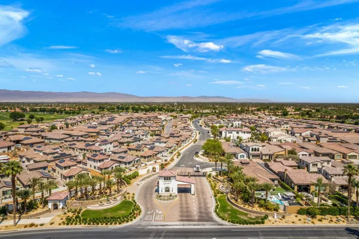 50-web-or-mls-50-print-DJI_0477