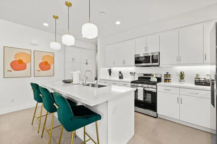 12-web-or-mls-12-print-2Z7A6015