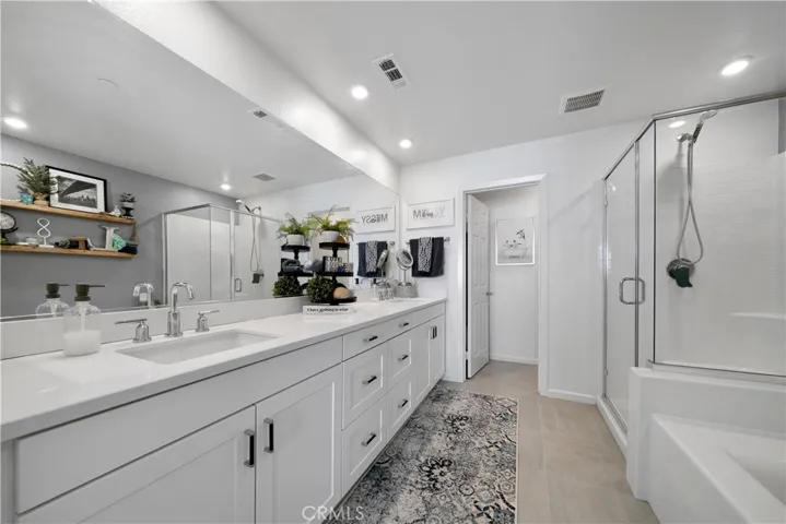 1045 W Clover, Rialto, California 92376