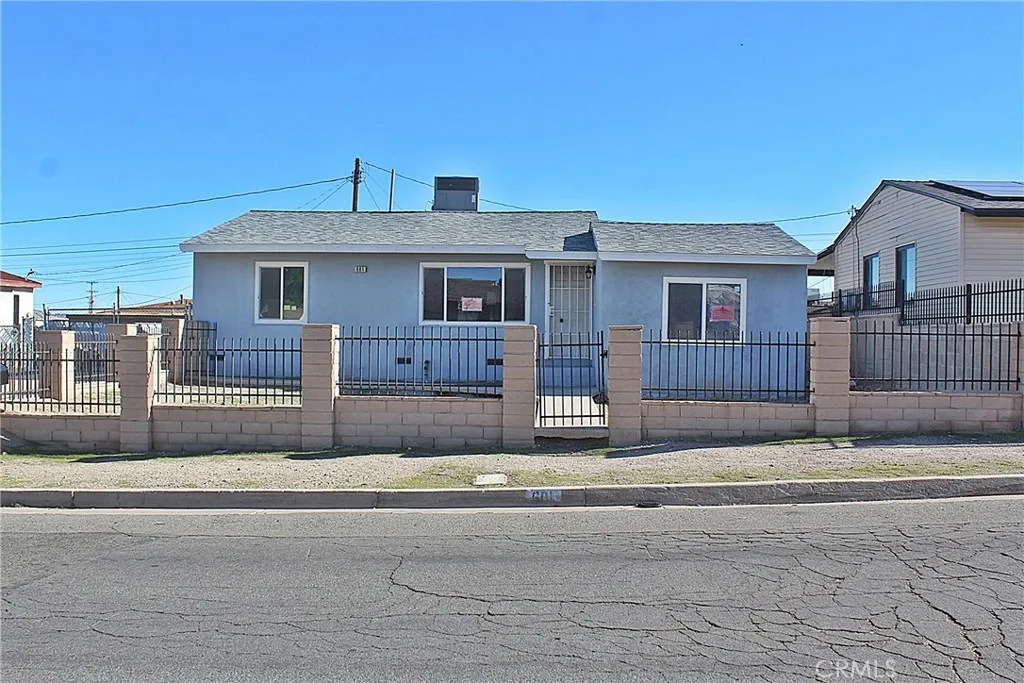 601 Lillian Drive, Barstow, California 92311 home-pic-1