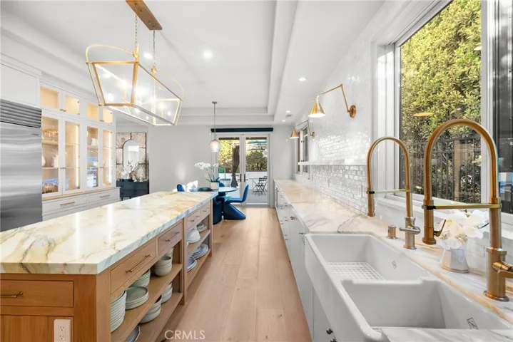 23477 Park Colombo, Calabasas, California 91302