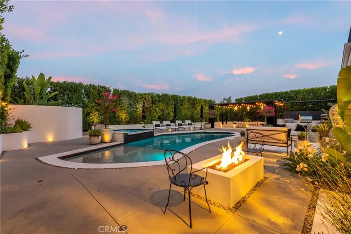 23477 Park Colombo, Calabasas, California 91302