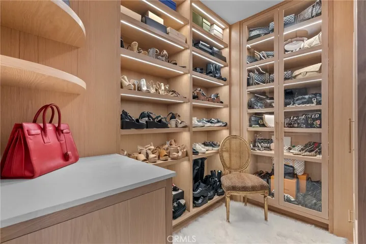 23477 Park Colombo, Calabasas, California 91302