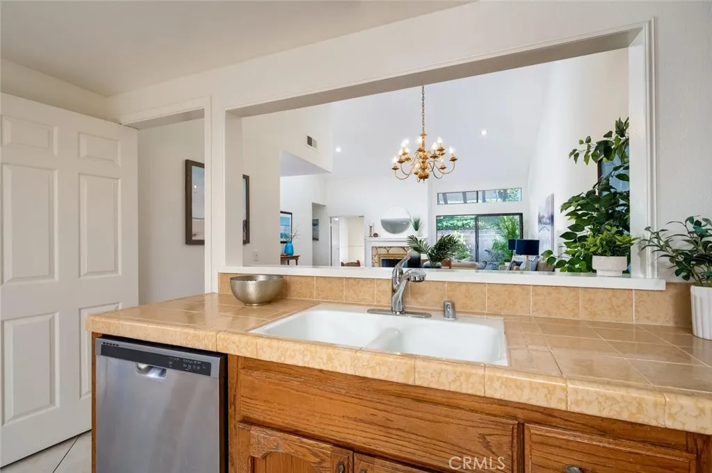 16938 Kawai Court, Fountain Valley, California 92708 home-pic-13