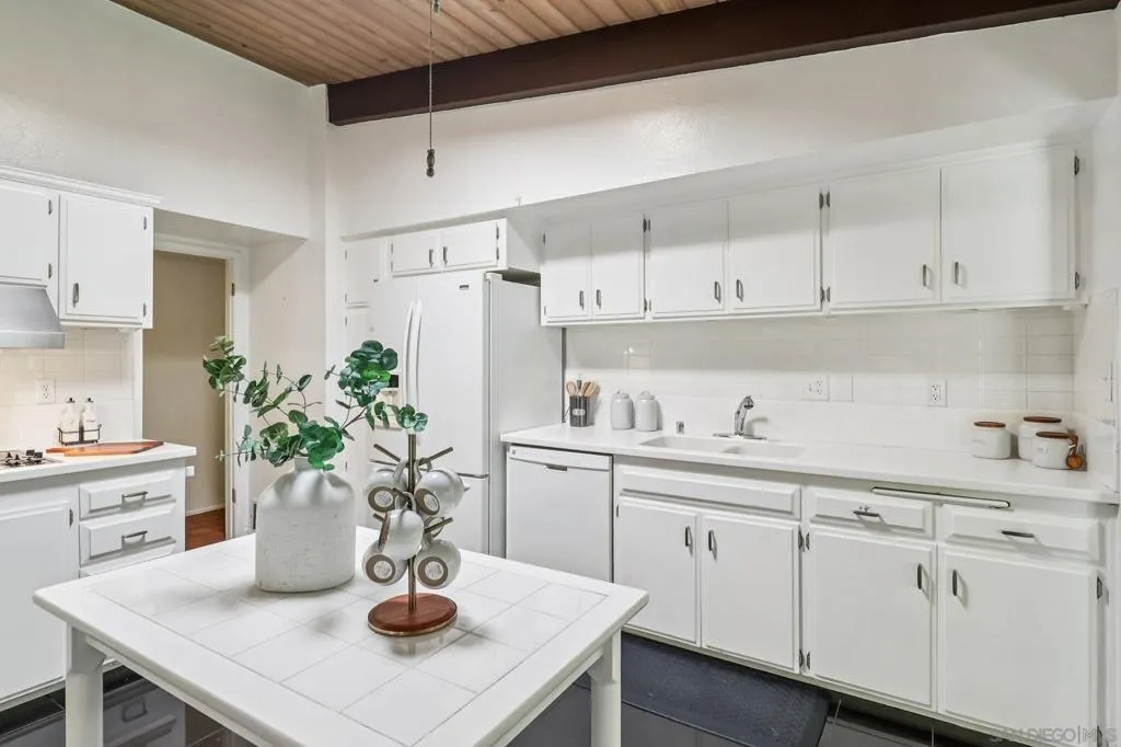 5675 Dartford Way, San Diego, California 92120 home-pic-13
