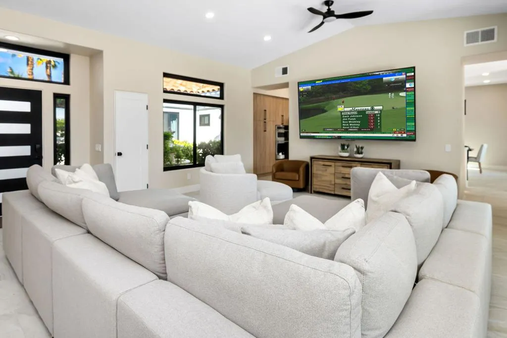 22-web-or-mls-WL_Guaymas_0325_OPMG_022