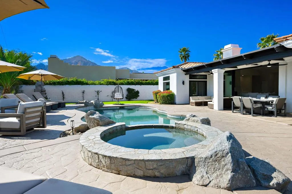 37-web-or-mls-WL_Guaymas_0325_OPMG_037
