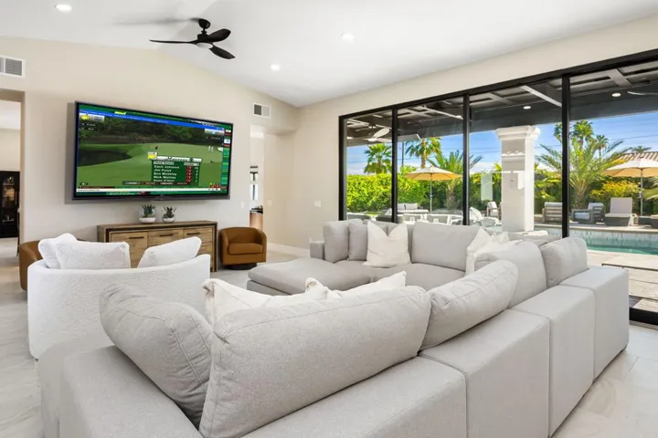 18-web-or-mls-WL_Guaymas_0325_OPMG_018