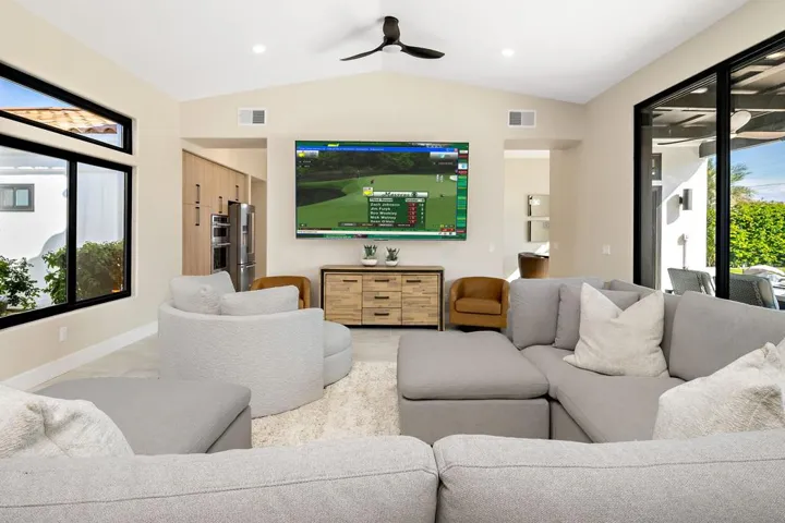 20-web-or-mls-WL_Guaymas_0325_OPMG_020