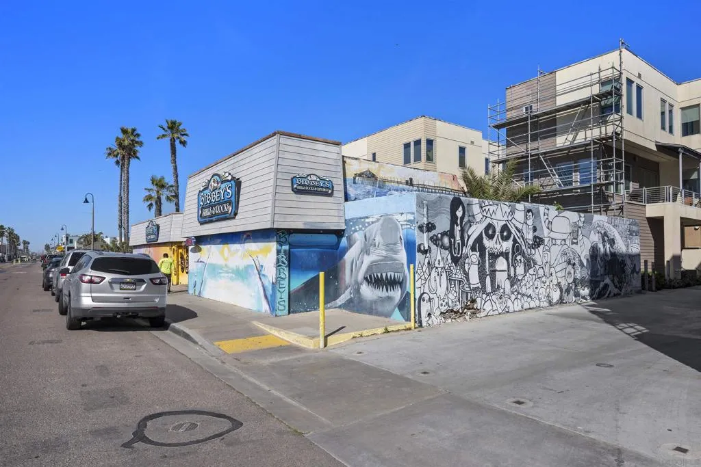 911 Seacoast Drive, Imperial Beach, California 91932 home-pic-4