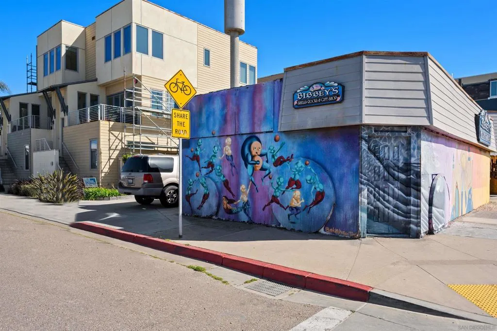 911 Seacoast Drive, Imperial Beach, California 91932 home-pic-5