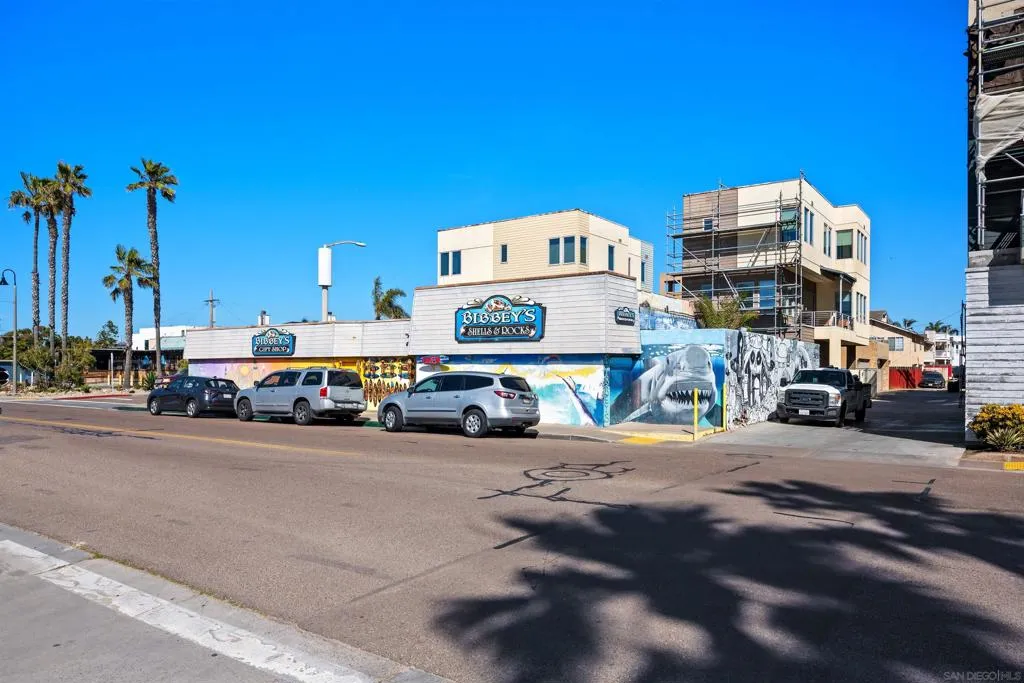 911 Seacoast Drive, Imperial Beach, California 91932 home-pic-9