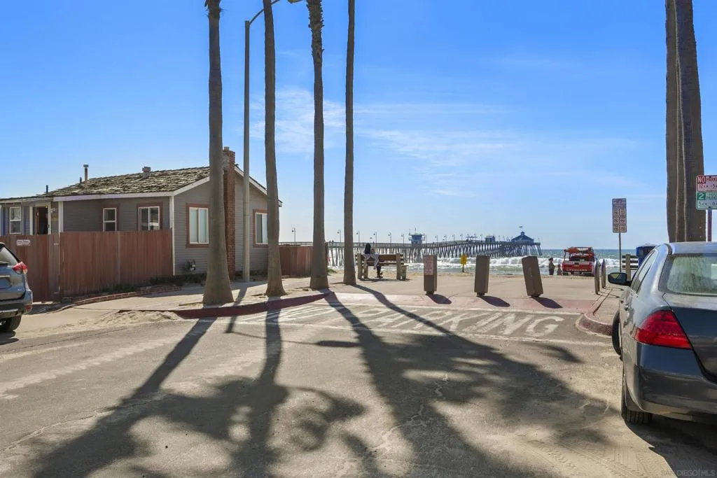 911 Seacoast Drive, Imperial Beach, California 91932 home-pic-16