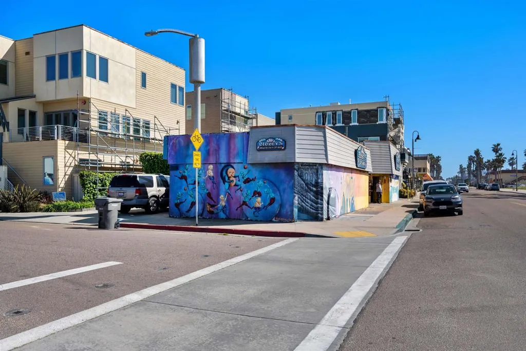 911 Seacoast Drive, Imperial Beach, California 91932 home-pic-8
