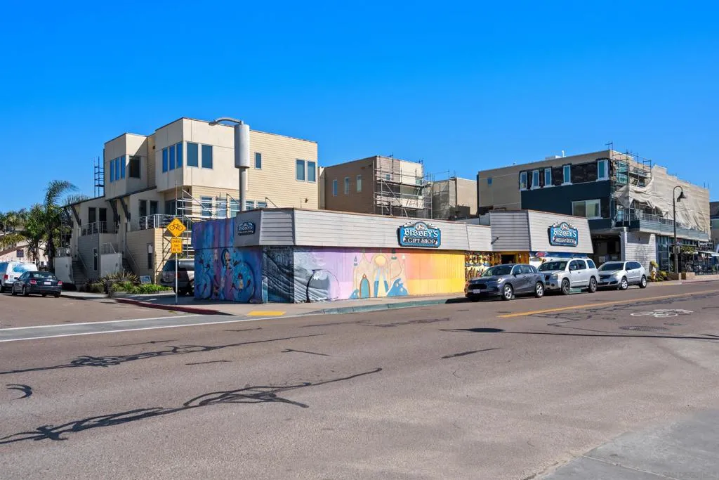 911 Seacoast Drive, Imperial Beach, California 91932 home-pic-1