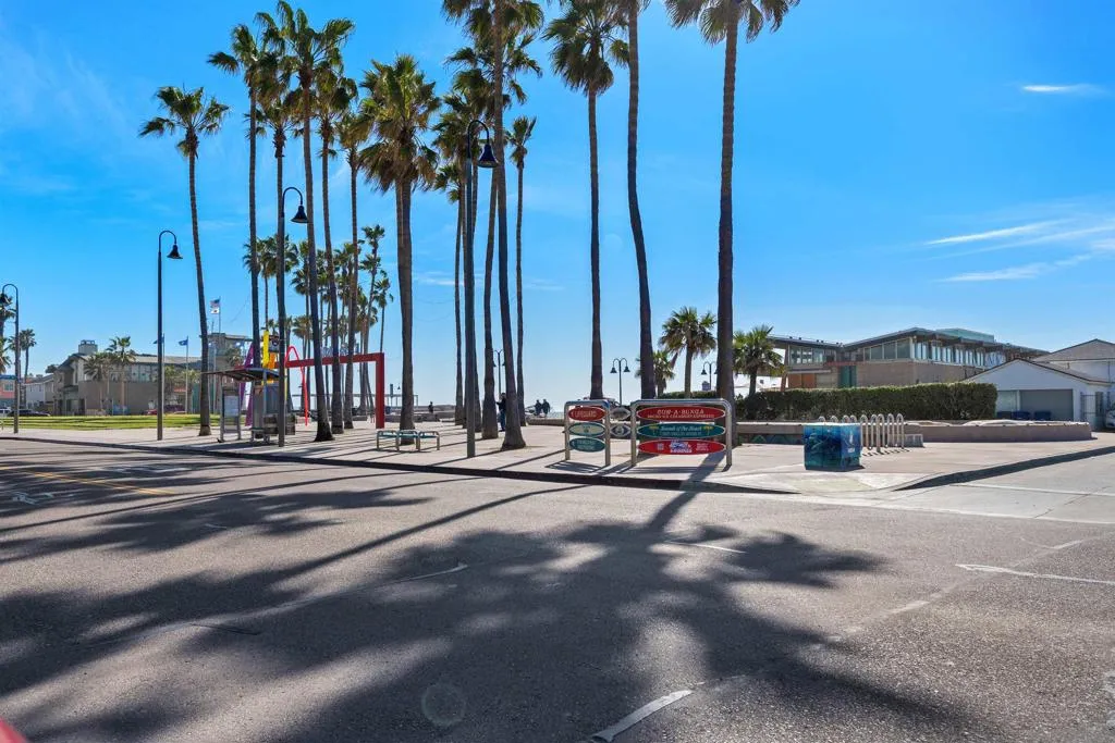 911 Seacoast Drive, Imperial Beach, California 91932 home-pic-22