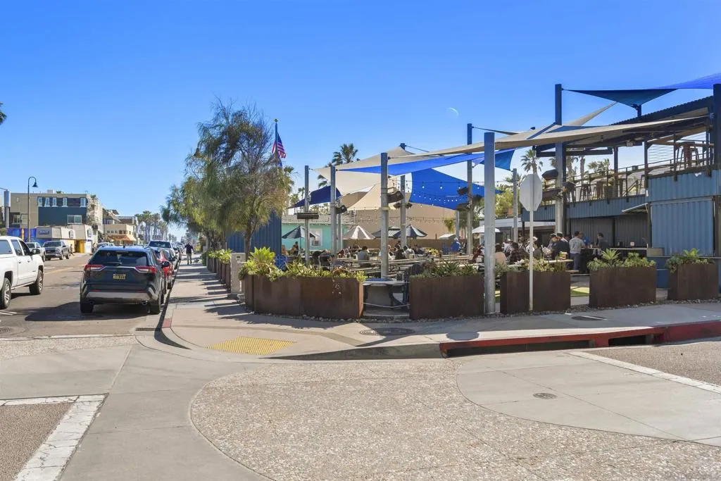 911 Seacoast Drive, Imperial Beach, California 91932 home-pic-13
