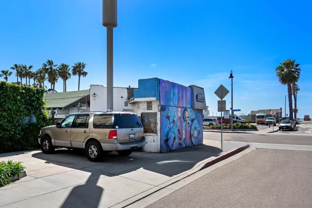 911 Seacoast Drive, Imperial Beach, California 91932 home-pic-6