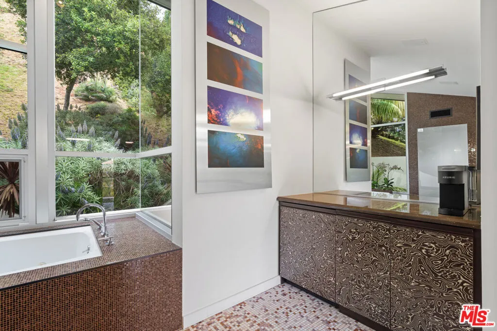 Primary ensuite bathroom