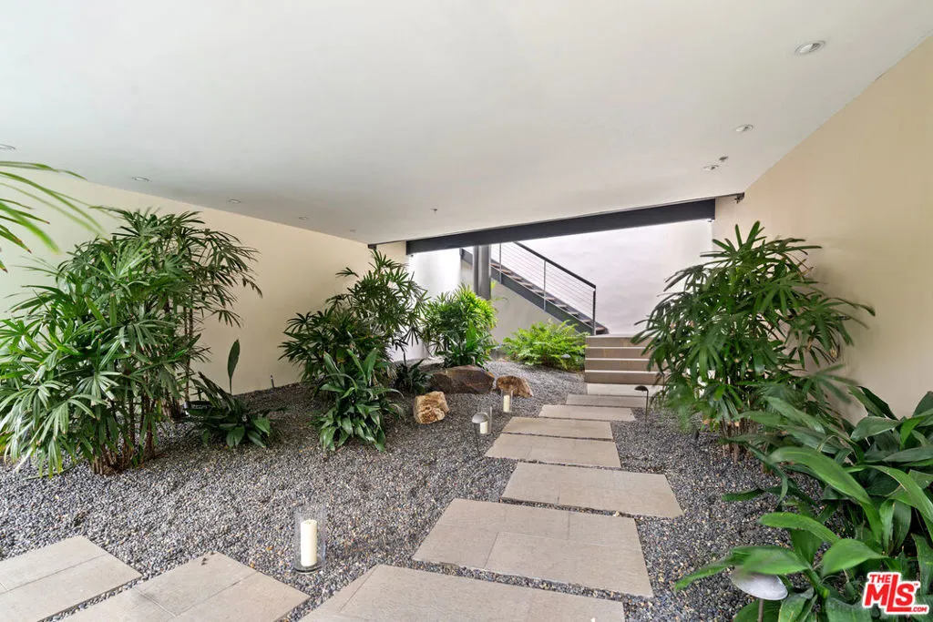 First floor walkway