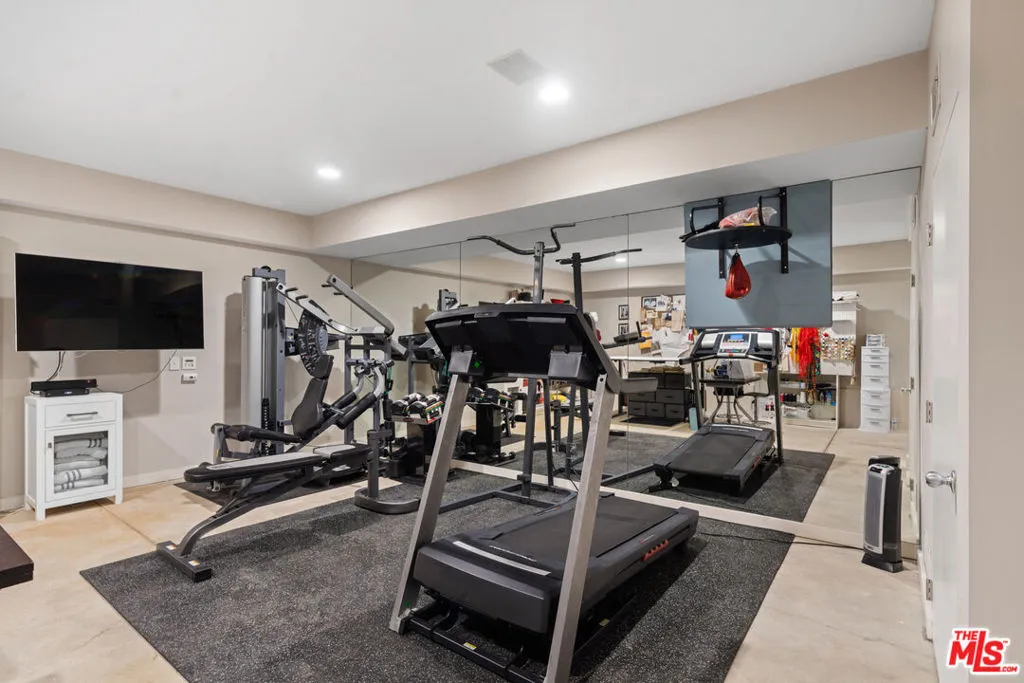 Gym`