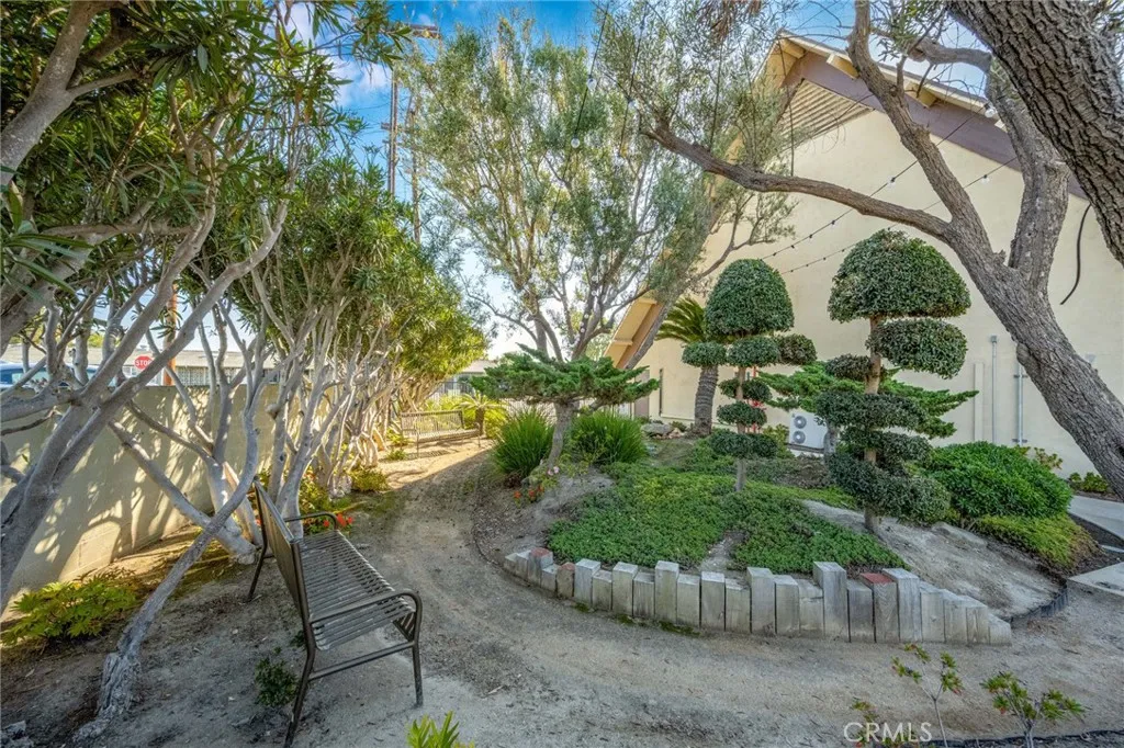 1981 Mckinney Way 14k, Seal Beach, California 90740 home-pic-49