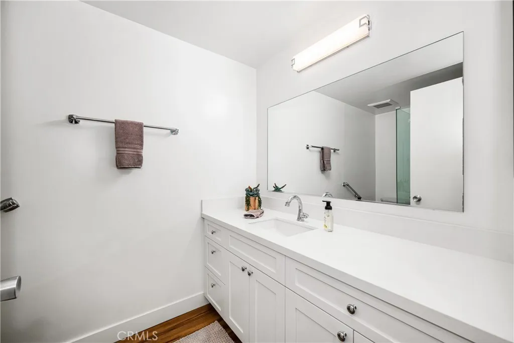 1981 Mckinney Way 14k, Seal Beach, California 90740 home-pic-20