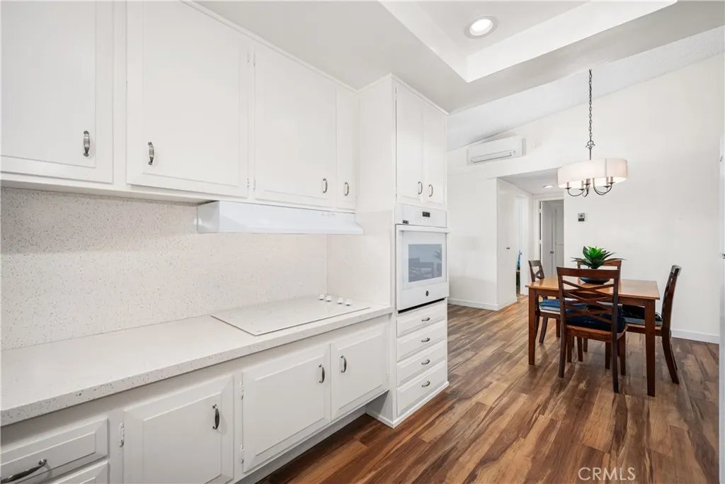 1981 Mckinney Way 14k, Seal Beach, California 90740 home-pic-17