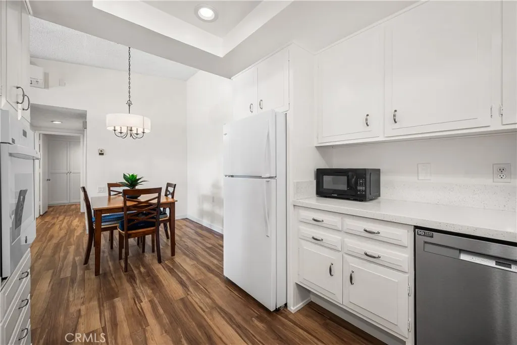 1981 Mckinney Way 14k, Seal Beach, California 90740 home-pic-19