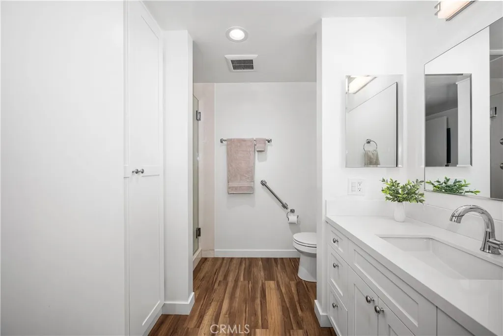 1981 Mckinney Way 14k, Seal Beach, California 90740 home-pic-27