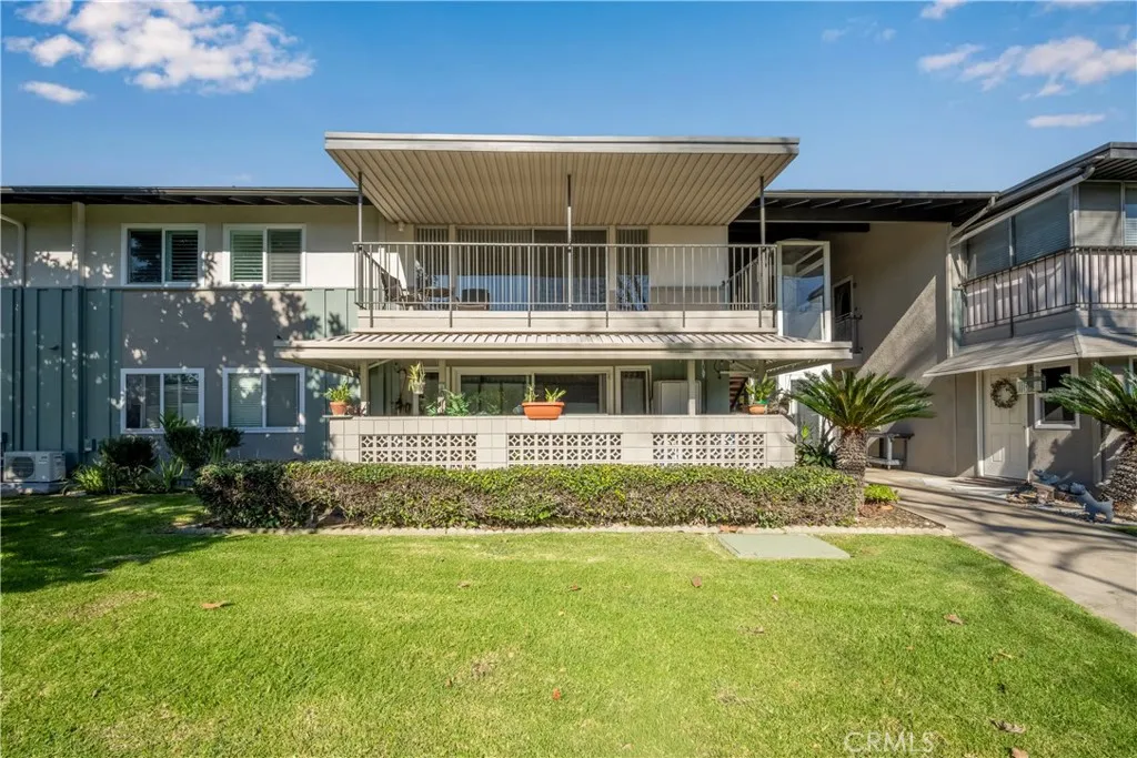 1981 Mckinney Way 14k, Seal Beach, California 90740 home-pic-2