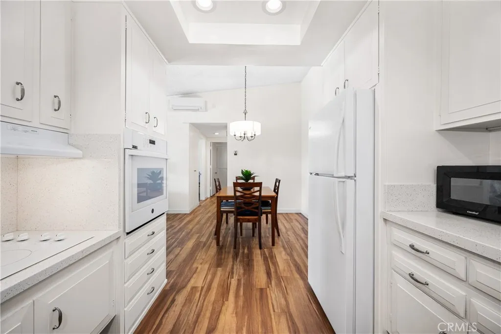1981 Mckinney Way 14k, Seal Beach, California 90740 home-pic-18