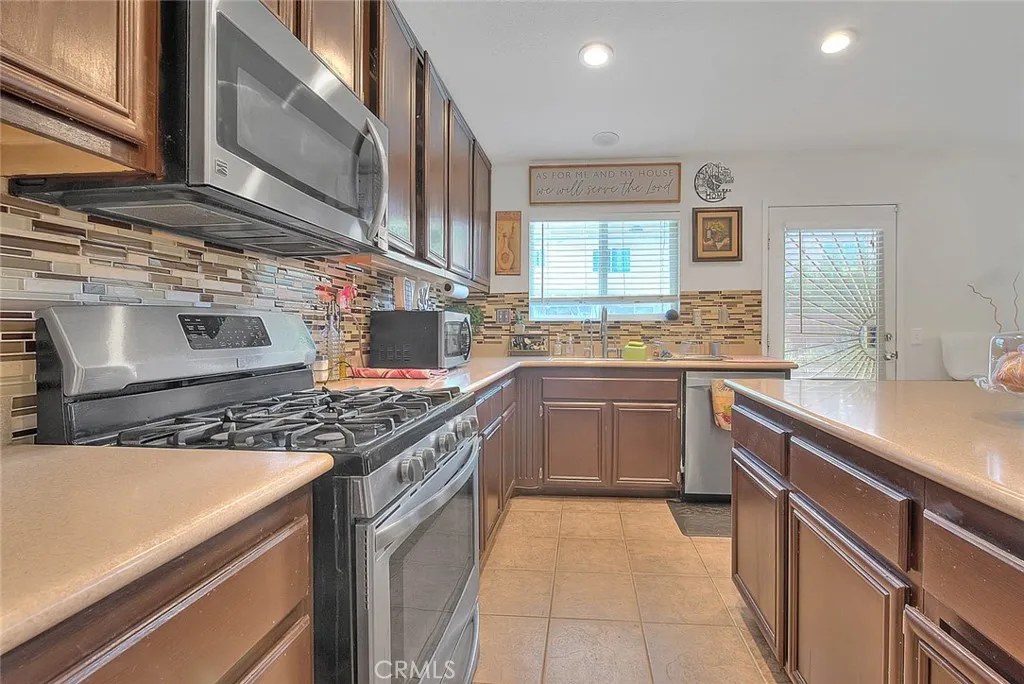 467 La Boca, San Jacinto, California 92582 home-pic-16
